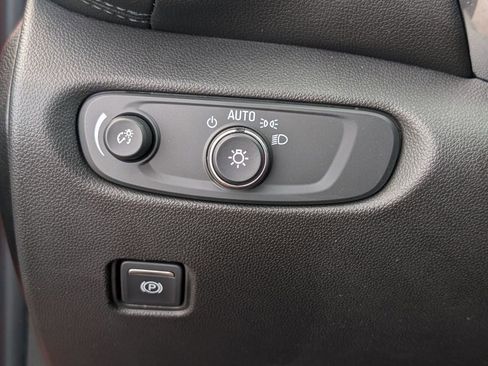 Used 2019 Chevrolet Blazer LT image 35