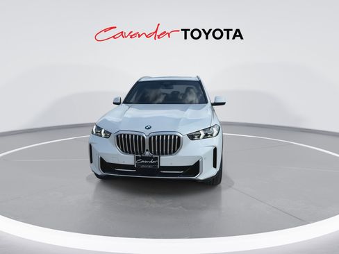 Used 2026 BMW X5 sDrive40i w/ Premium Package RWD image 3
