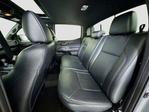 Used 2021 Toyota Tacoma TRD Off-Road w/ TRD Premium Off Road Package image 22