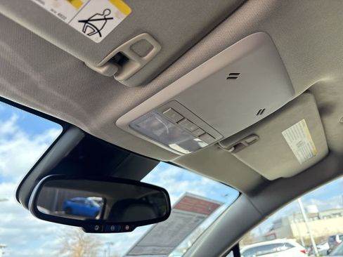 Used 2022 Buick Encore Preferred w/ Safety Package image 31