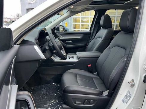 New 2025 MAZDA CX-70 Plug-In Hybrid w/ Premium Pkg image 12