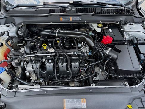 Used 2019 Ford Fusion Titanium FWD image 31