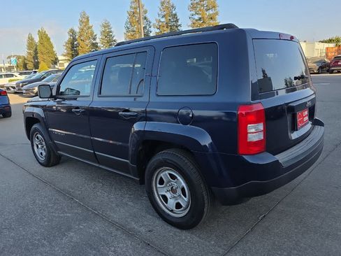 Used 2015 Jeep Patriot Sport w/ Power Value Group FWD image 7