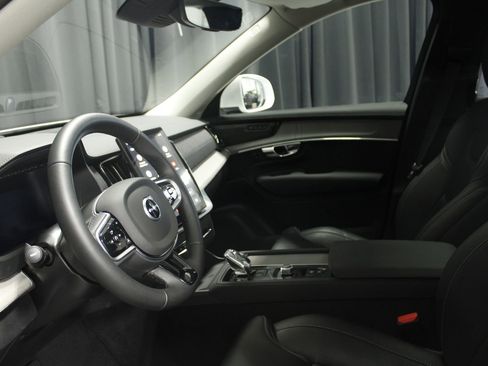 Used 2025 Volvo XC90 T8 Ultra image 29