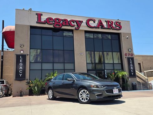 Used 2018 Chevrolet Malibu Hybrid FWD image 2