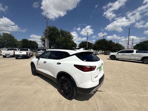 Used 2022 Chevrolet Blazer LT w/ Redline Edition FWD image 36