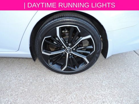 Certified 2024 Nissan Altima 2.5 SR w/ SR Premium Package image 13