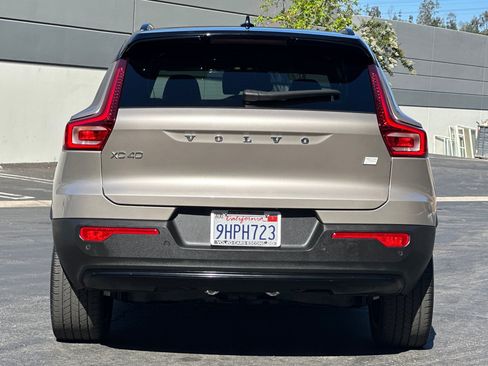 Certified 2023 Volvo XC40 Recharge Plus AWD/4WD image 5