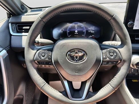 Used 2023 Toyota RAV4 XSE AWD/4WD image 19