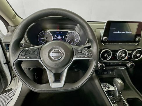 Used 2024 Nissan Sentra SV image 11