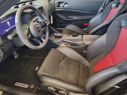 New 2025 Nissan Z NISMO w/ Floor Mat Package RWD image 10