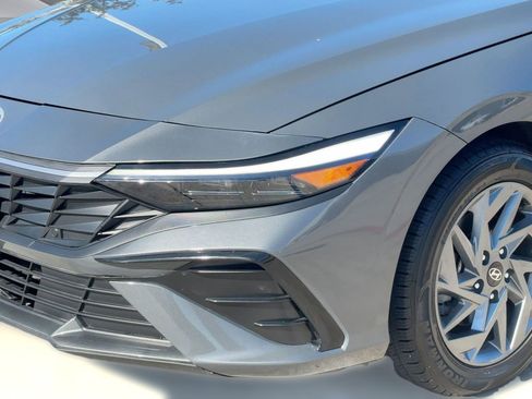 Used 2024 Hyundai Elantra SEL image 10
