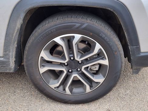 Used 2023 Jeep Compass Limited AWD/4WD image 15