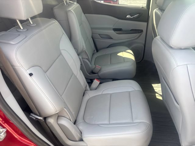 Used 2021 GMC Acadia SLT w/ LPO, Floor Liner Package FWD image 24