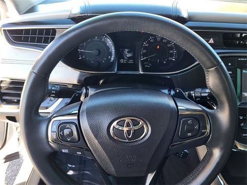 Used 2016 Toyota Avalon XLE image 10