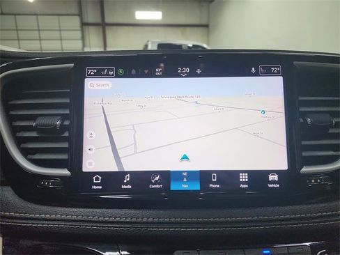 Used 2024 Chrysler Pacifica Limited image 29