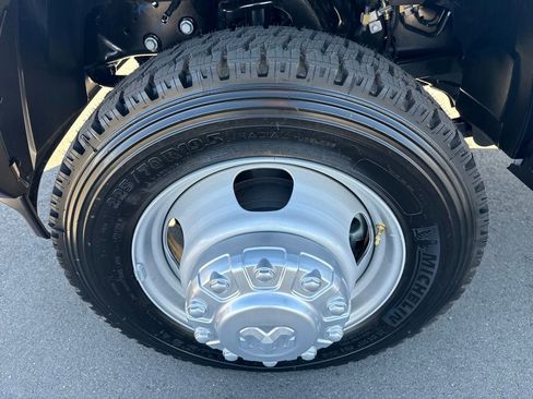 New 2026 RAM 5500 Tradesman w/ Chrome Appearance Group AWD/4WD image 29