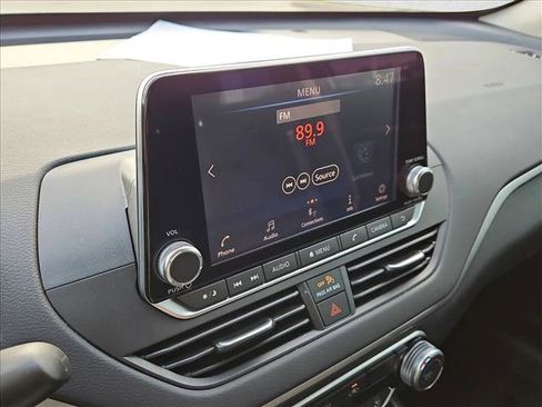 Used 2021 Nissan Altima 2.5 SV image 12