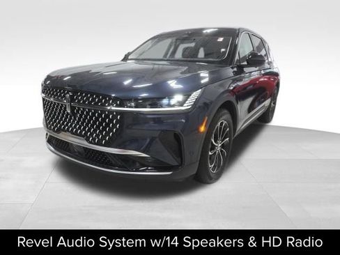 Certified 2024 Lincoln Nautilus Premier w/ Equipment Group 102A image 3