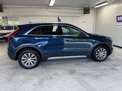 Used 2019 Cadillac XT4 Premium Luxury w/ Cold Weather Package AWD/4WD image 9