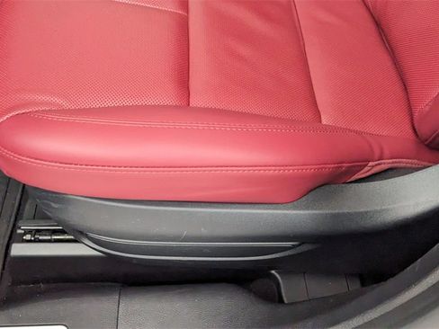 Used 2025 Lincoln Corsair Reserve image 28