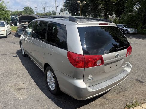 Used 2008 Toyota Sienna FWD image 7