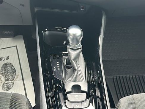 Used 2022 Toyota C-HR XLE image 20