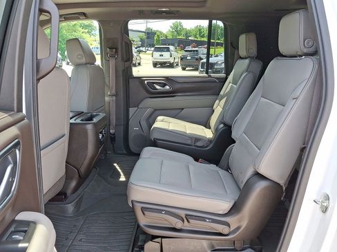 Used 2021 GMC Yukon XL SLT w/ SLT Premium Package AWD/4WD image 20