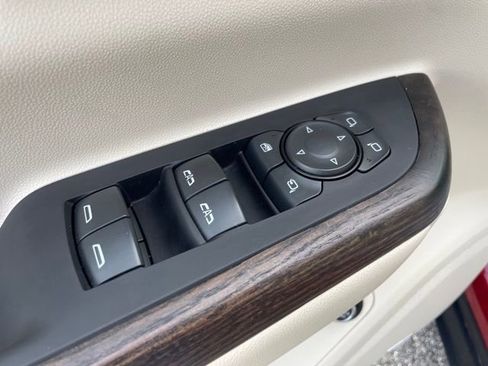 Used 2023 GMC Acadia Denali w/ Denali Ultimate Package image 12