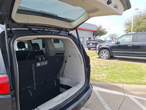 Used 2020 Chrysler Voyager Lxi image 35