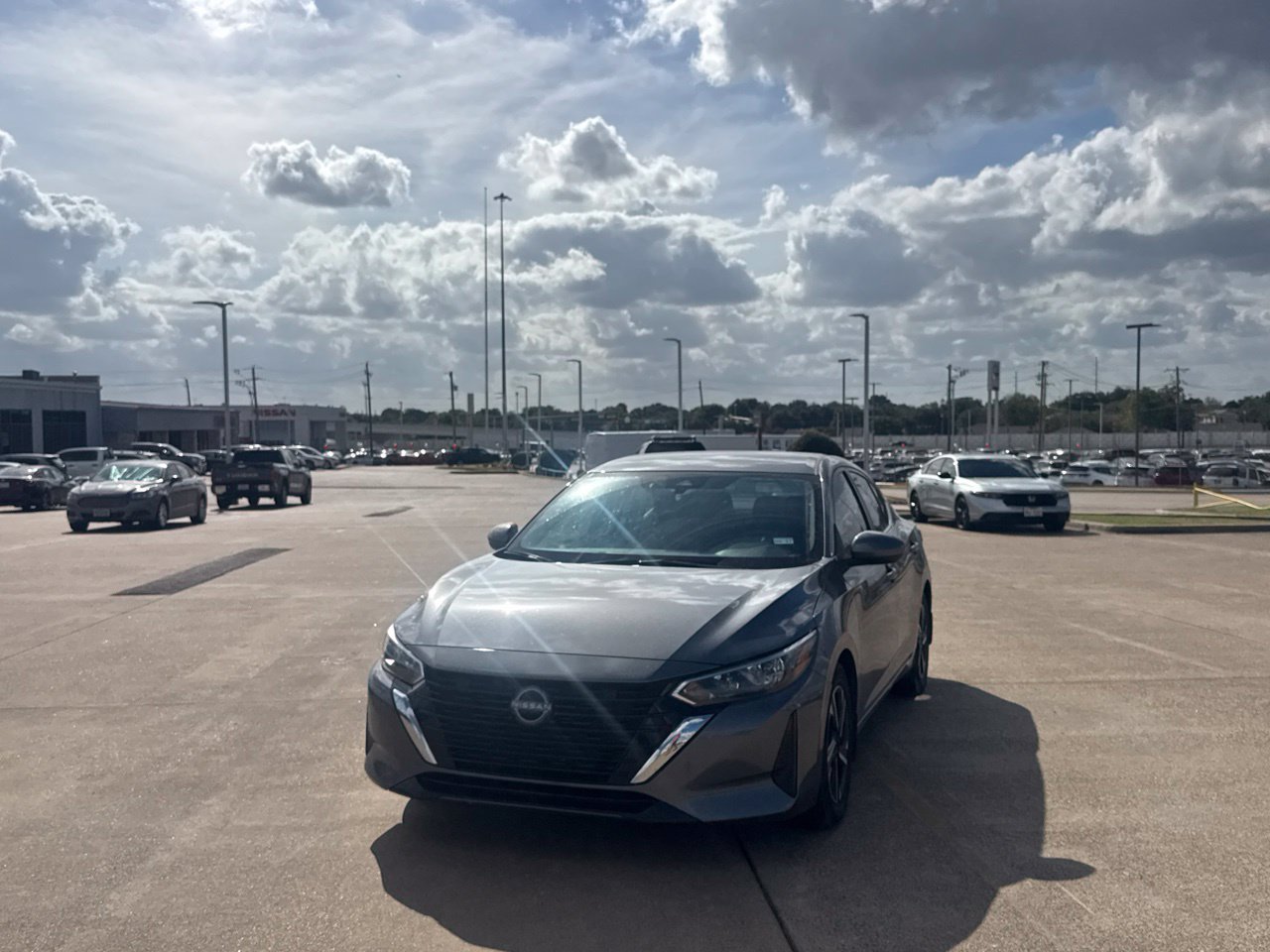 Used 2025 Nissan Sentra SV w/ Trunk Package FWD image 9