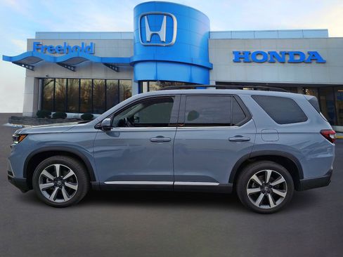 Used 2024 Honda Pilot Elite image 4
