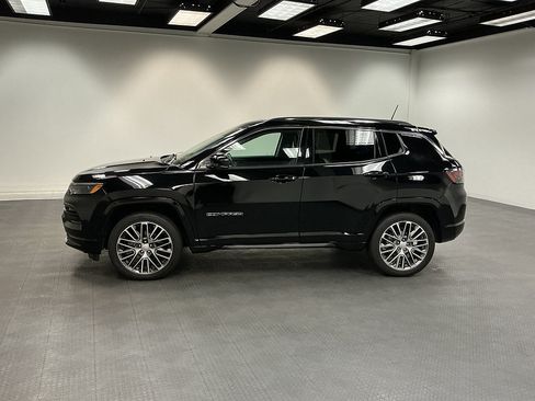 Used 2022 Jeep Compass Limited w/ Elite Group AWD/4WD image 2
