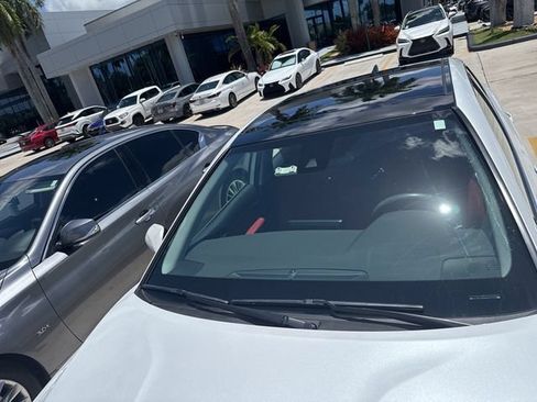Used 2021 Toyota Camry XSE FWD image 3