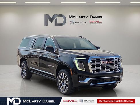 New 2026 GMC Yukon XL Denali w/ Denali Reserve Package AWD/4WD image 1
