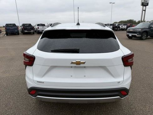 New 2026 Chevrolet Trax LT image 7