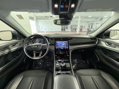 Used 2022 Jeep Grand Cherokee L Limited image 23