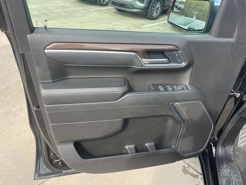 Used 2025 Chevrolet Silverado 1500 LT image 13