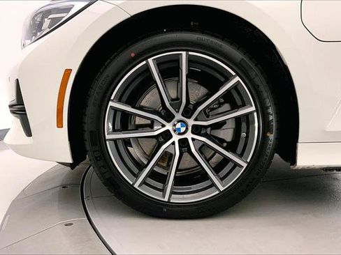 Used 2021 BMW 330e xDrive w/ Premium Package image 8