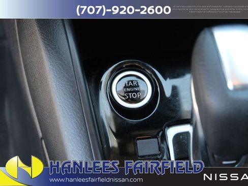Used 2020 Nissan Versa SV FWD image 21