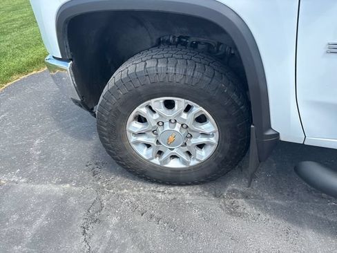 Certified 2024 Chevrolet Silverado 3500 LTZ AWD/4WD image 28