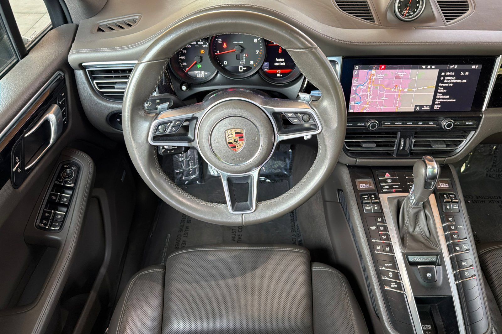 Used 2021 Porsche Macan AWD/4WD image 19