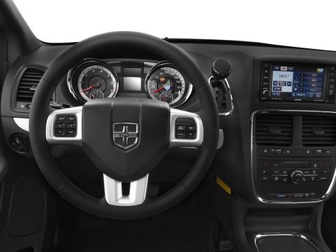Used 2016 Dodge Grand Caravan R/T FWD image 9
