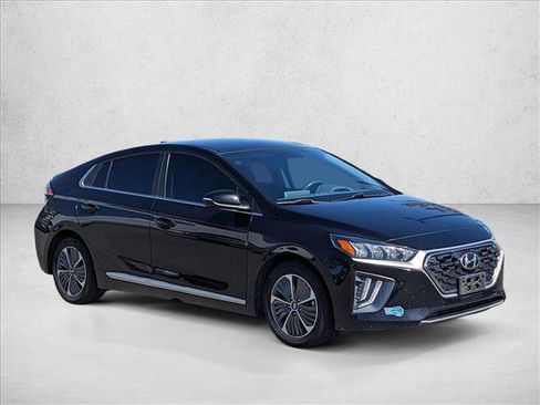 Used 2022 Hyundai Ioniq SEL FWD image 3