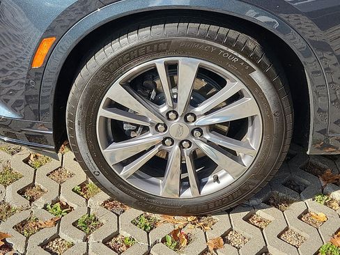 Used 2020 Cadillac XT6 Premium Luxury image 9