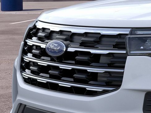 New 2026 Ford Explorer Active AWD/4WD image 18