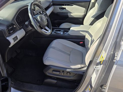Used 2025 Honda Pilot Touring image 9