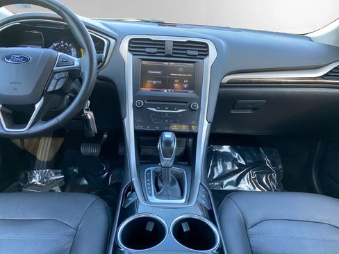 Used 2013 Ford Fusion Energi SE FWD image 12