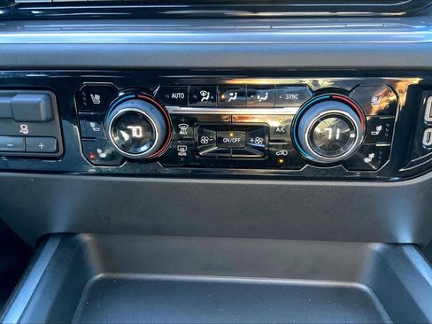 Used 2025 Chevrolet Silverado 2500 High Country w/ Technology Package image 34