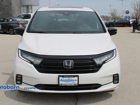 Used 2023 Honda Odyssey Sport image 2